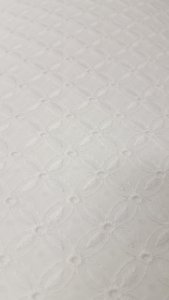 Broderie ruitjes met blad In den beer